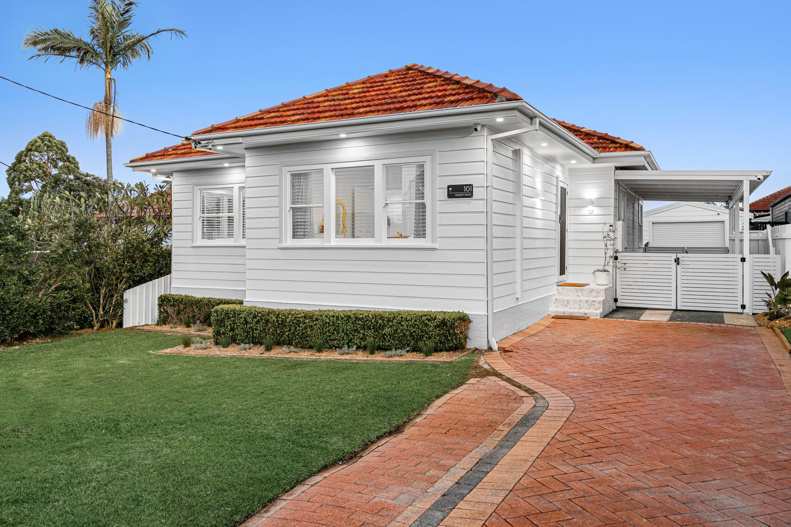 101 Dudley Road, Charlestown